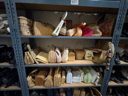 Lot of assorted purses