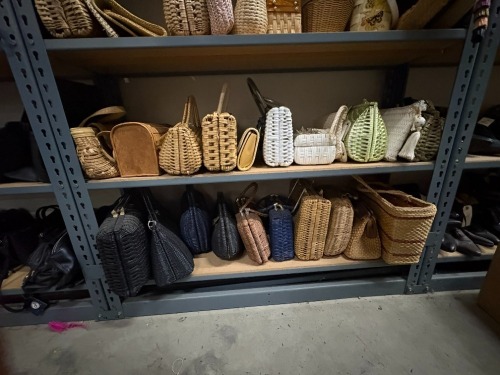 Lot of assorted purses