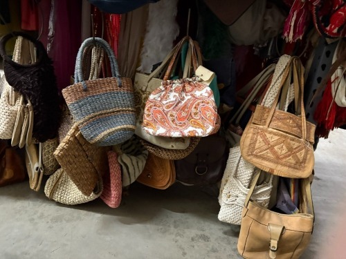 Lot of assorted purses