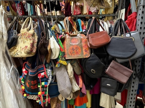 Lot of assorted purses