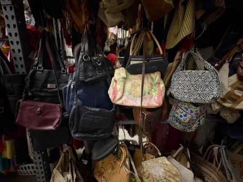 Lot of assorted purses