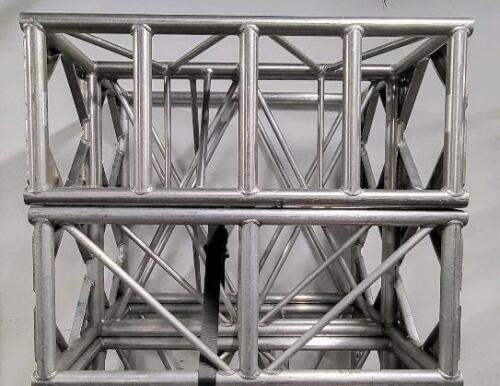 Qty: 4 - TRUSS BOX 20IN X 20IN BOLT NAT 4FT