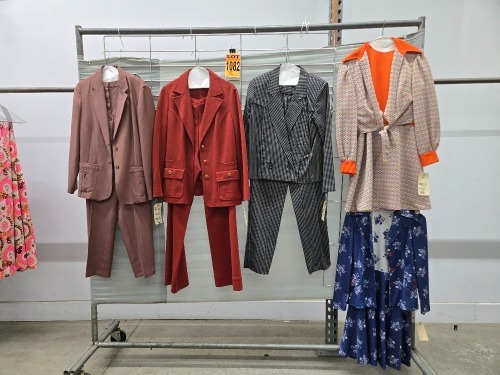 Collection of (5) 2pc 1970's era women's outfits