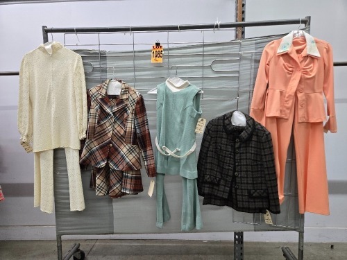 Collection of (5) 2pc 1970's era women's outfits