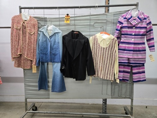 Collection of (5) 2pc 1970's era women's outfits