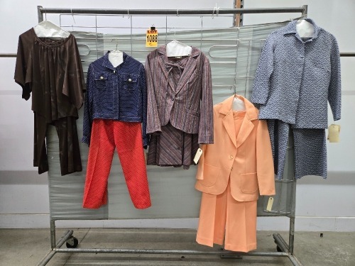 Collection of (5) 2pc 1970's era women's outfits