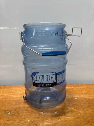 Lot of (3) San Jamar Saf-T-Ice Tote Ice Caddy