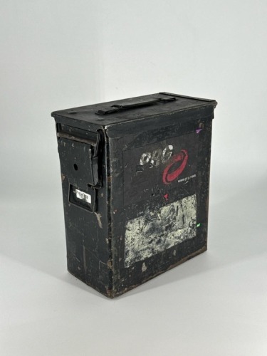 CASE METAL WITH HINGED LID