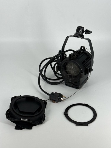 Qty: x6 - ARRI 300 PLUS BLK FRESNEL INC 300W