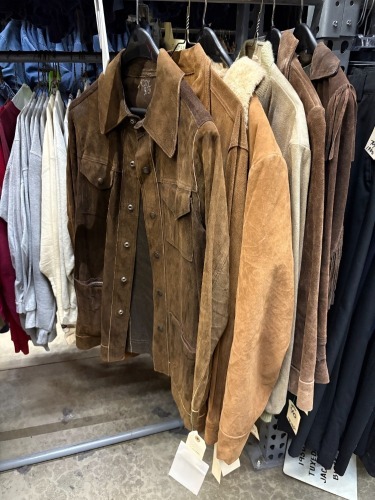 Collection of (6) leather / leather style jackets, various sizes and styles