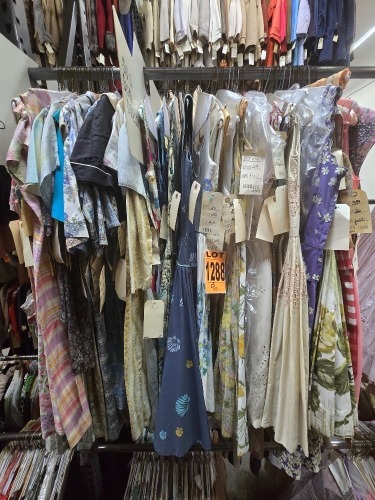 Collection of 1950s era house & sun dresses